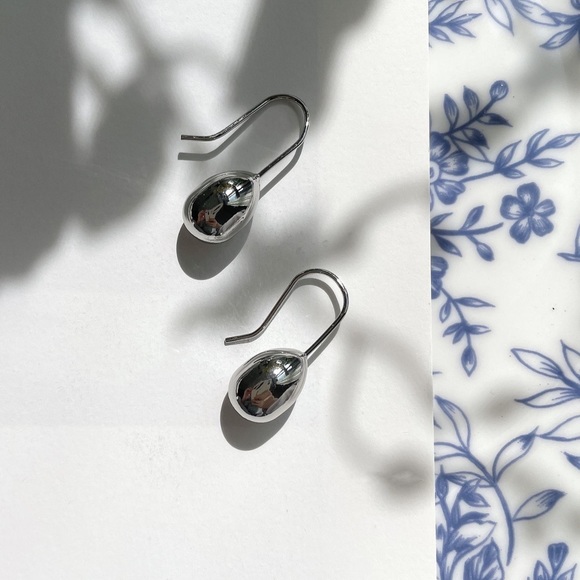 Teardrop earrings, silver drop earrings, gold earring, thread earrings - Picture 3 of 9